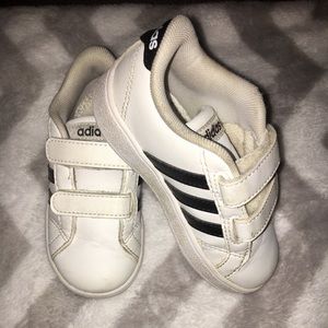 Adidas Toddler Baseline Sneakers